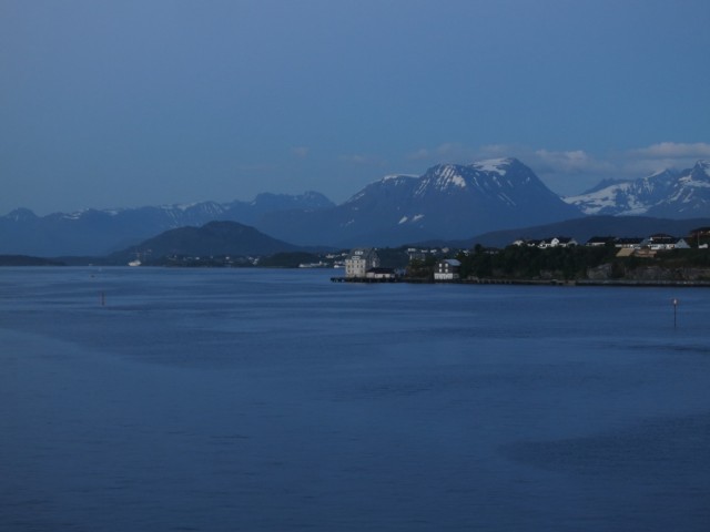 Hurtigruten_2015-06-28_00-44